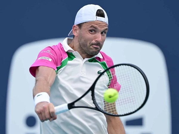 Grigor Dimitrov berjuang habis-habisan demi mengamankan peluang match point melawan Francisco Cerundolo di perempatfinal Miami Open musim 2025