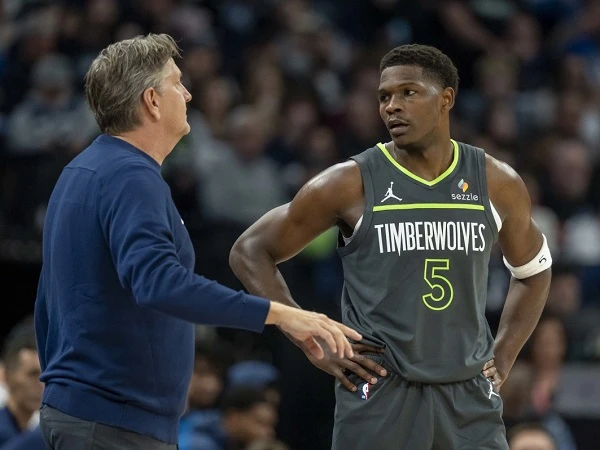 Chris Finch Puji Performa Apik Anthony Edwards Versus Lakers