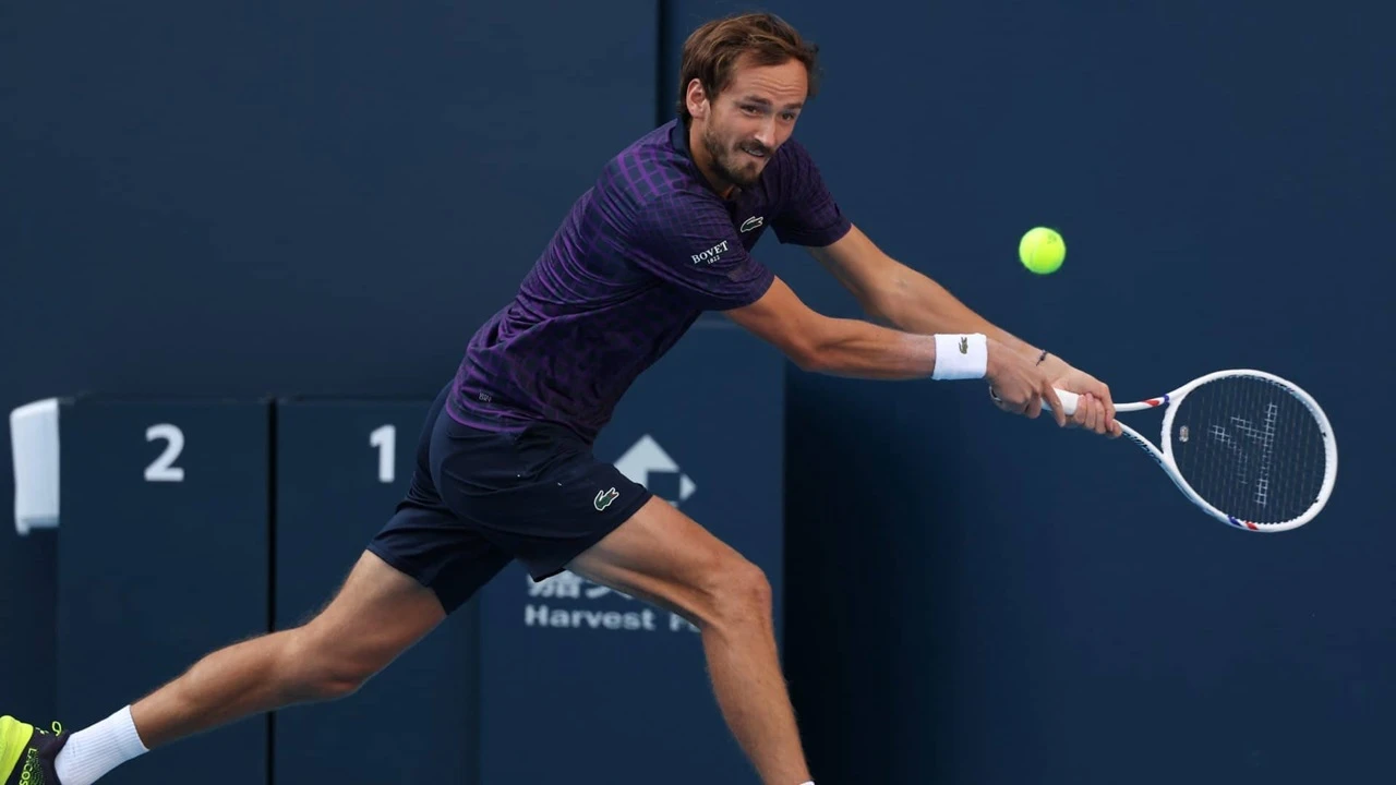 Daniil Medvedev Tundukkan Alexander Zverev Di Beijing