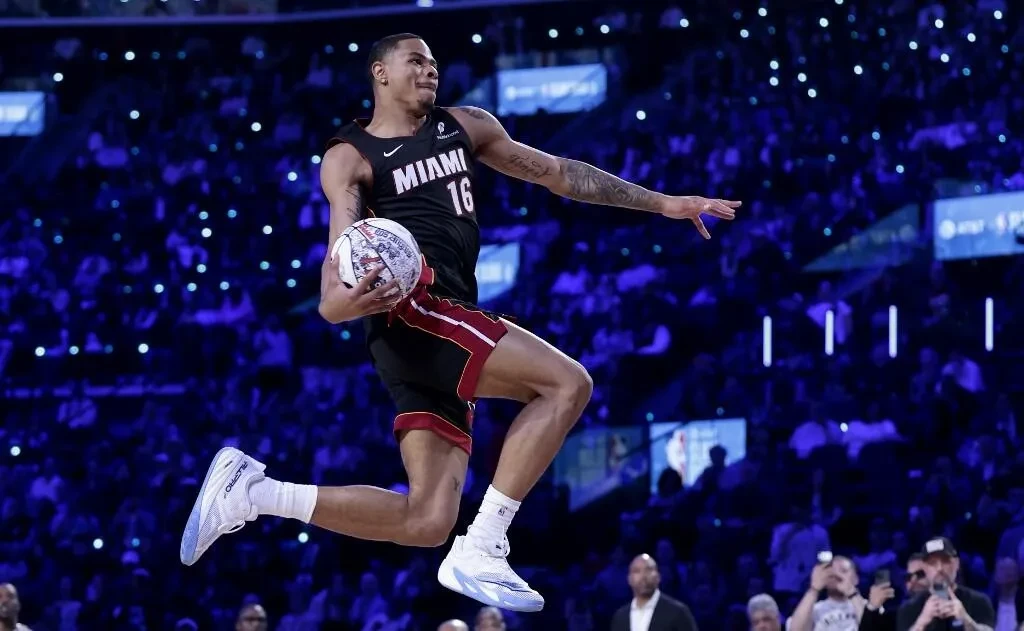 Keshad Johnson Juara Kontes Slam Dunk NBA 2026